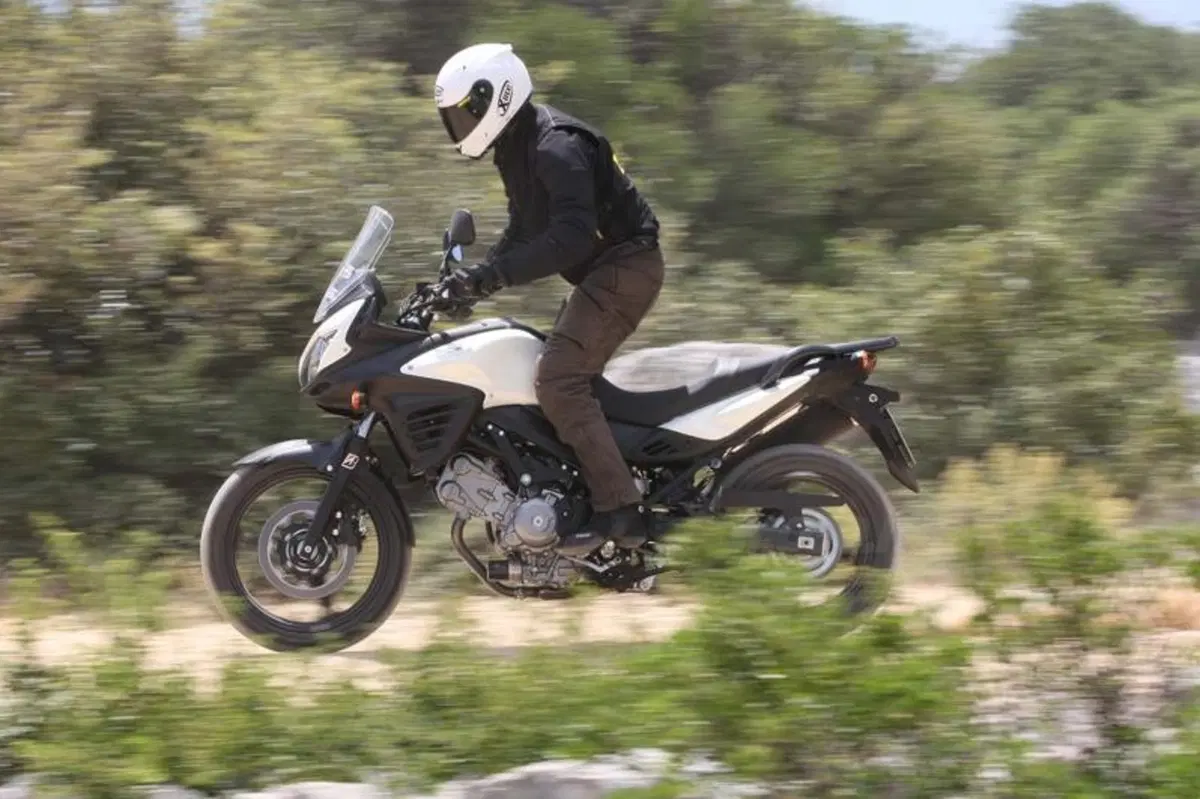 Suzuki V-Strom 650 ABS   (14)