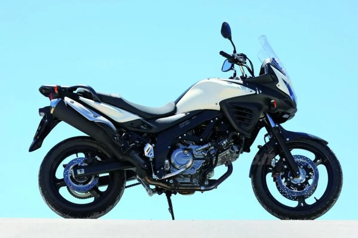 Suzuki V-Strom 650 ABS   (32)