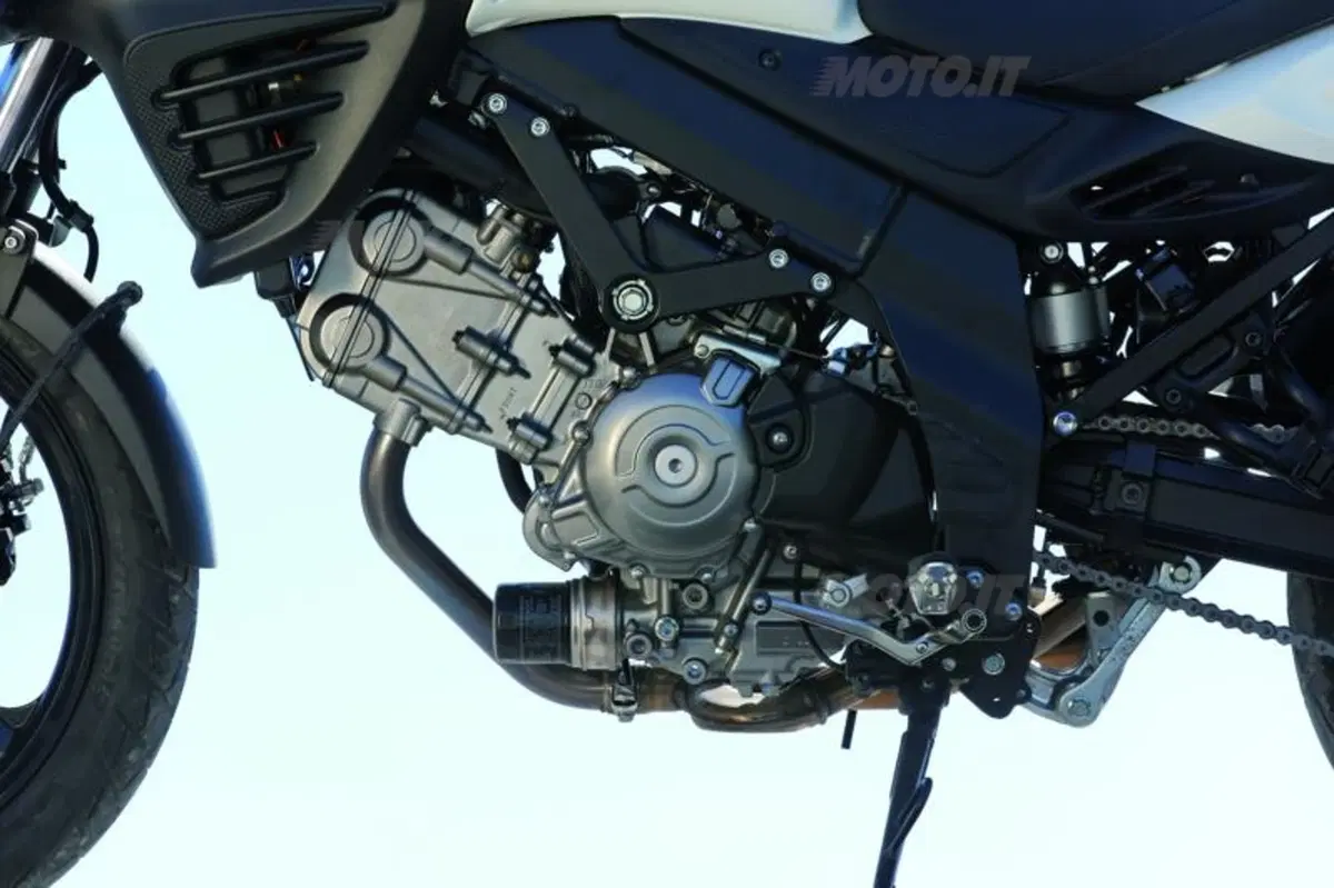 Suzuki V-Strom 650 ABS   (41)