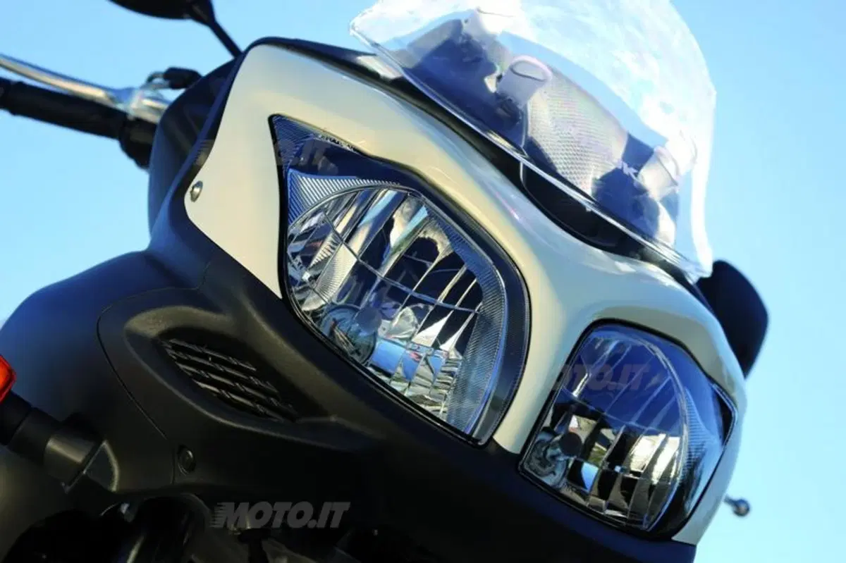 Suzuki V-Strom 650 ABS   (42)