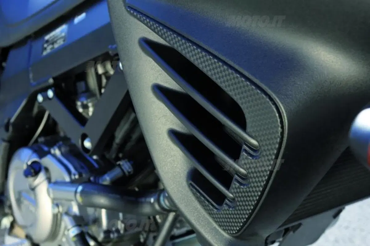 Suzuki V-Strom 650 ABS   (46)