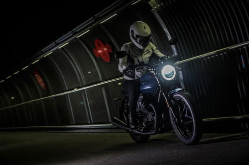 Moto Guzzi Night Pack, la V7 Stone Full LED (3)