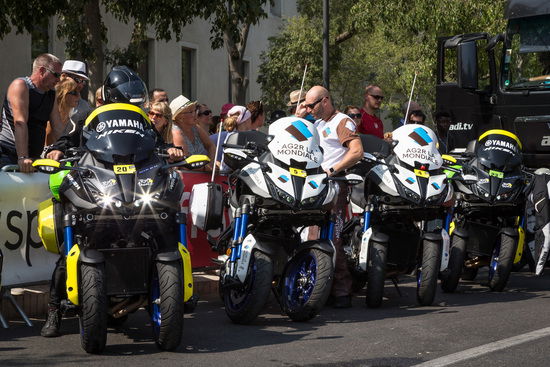 Una flotta di Niken per l'assistenza di gara e squadra (AG2R - La Mondiale)