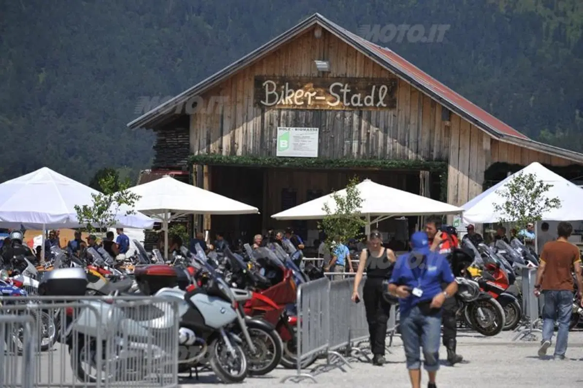Tutti in partenza per il raduno BMW a Garmisch (16)