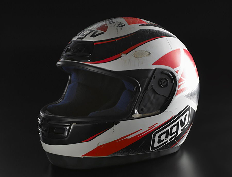 Il casco di Wayne Rainey dopo il terribile incidente di Misano