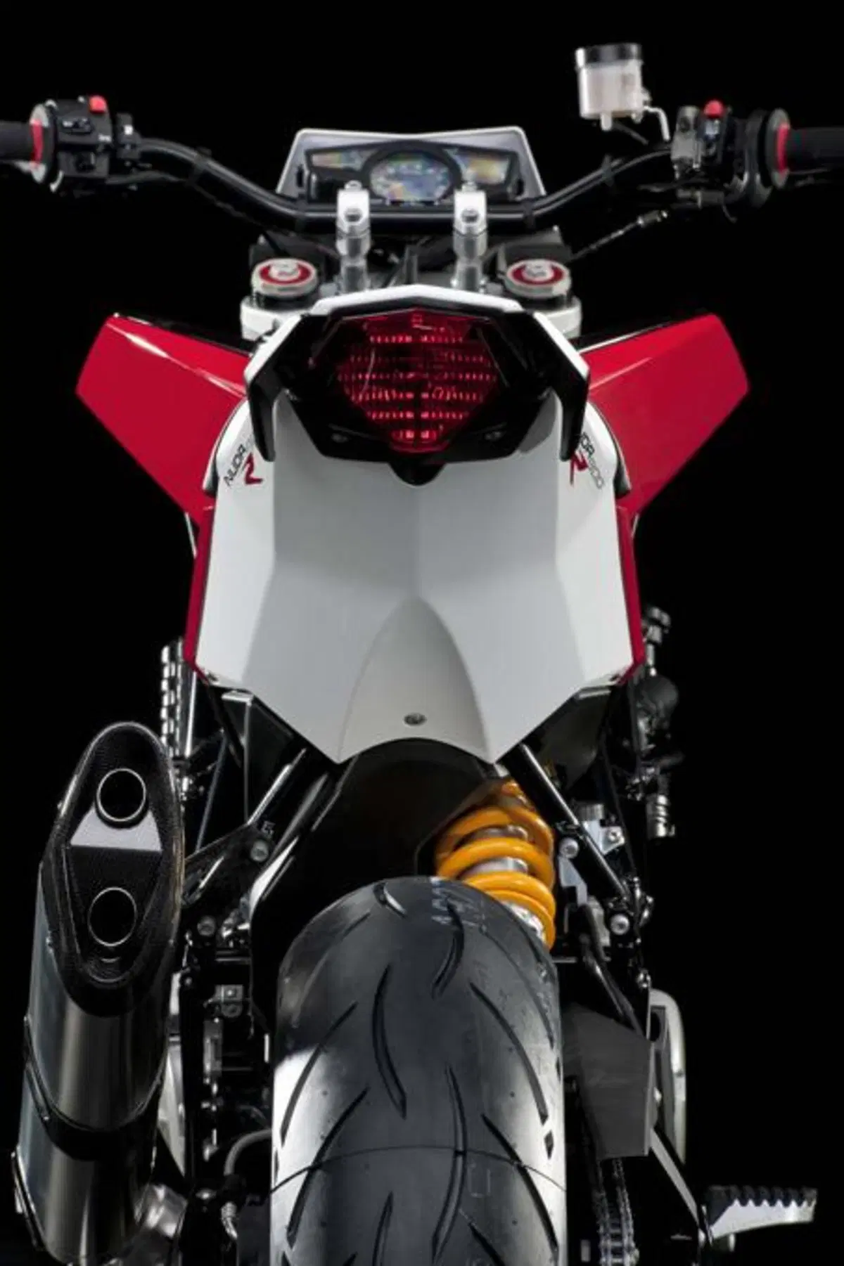 La nuova Husqvarna 900. La naked! (3)