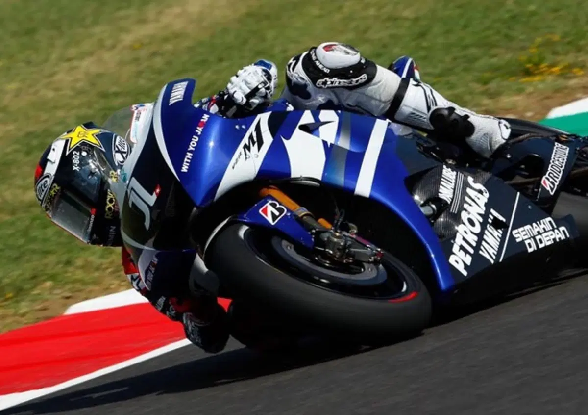 Lorenzo vince il GP del Mugello