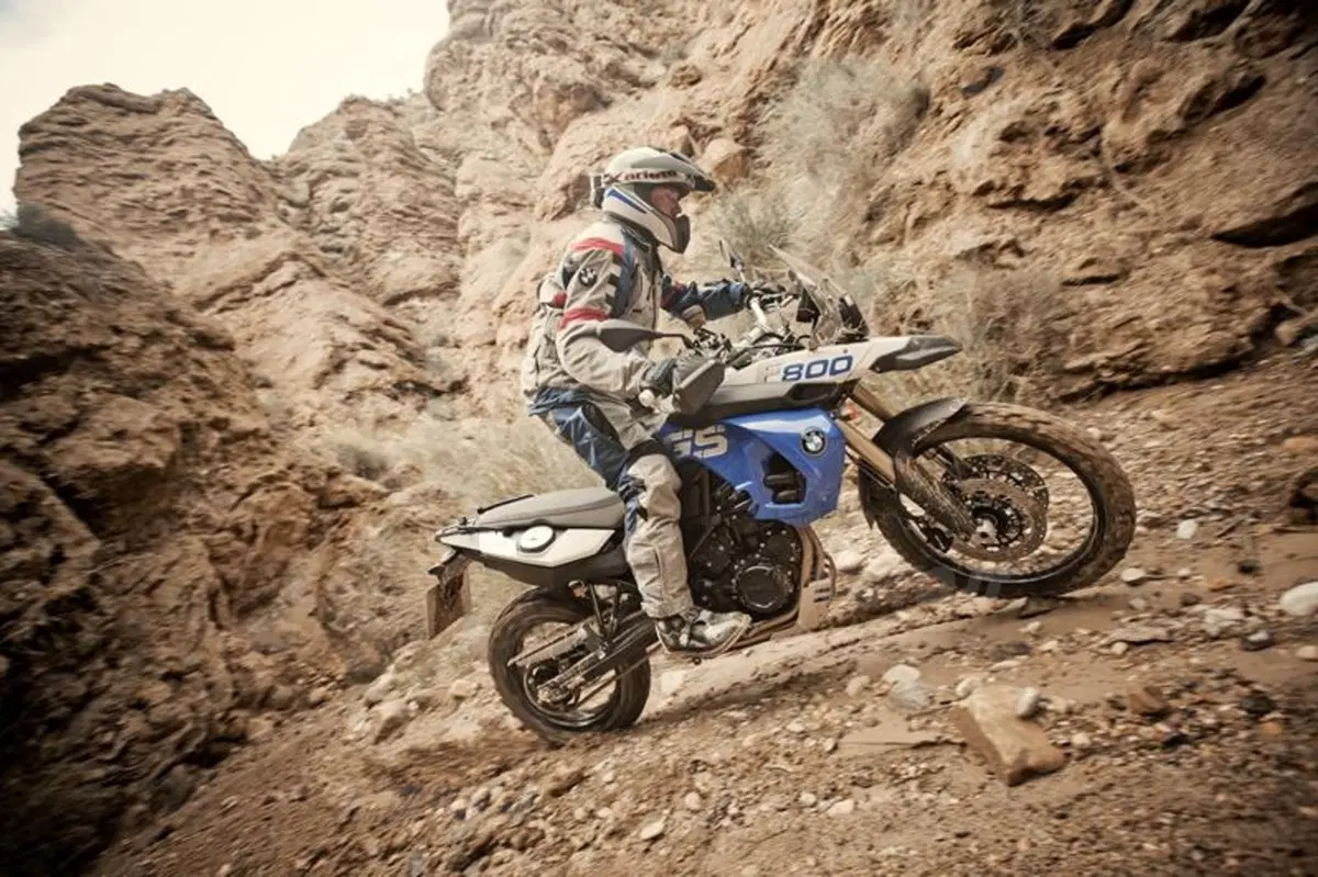 BMW R 1200 GS Adventure Triple Black e F 800 GS Trophy (4)