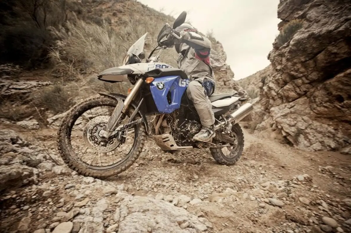 BMW R 1200 GS Adventure Triple Black e F 800 GS Trophy (5)