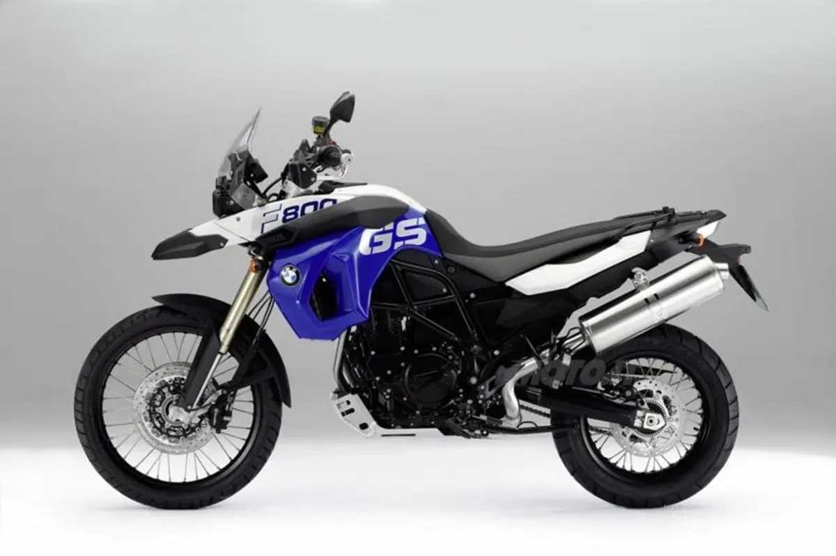 BMW R 1200 GS Adventure Triple Black e F 800 GS Trophy (6)