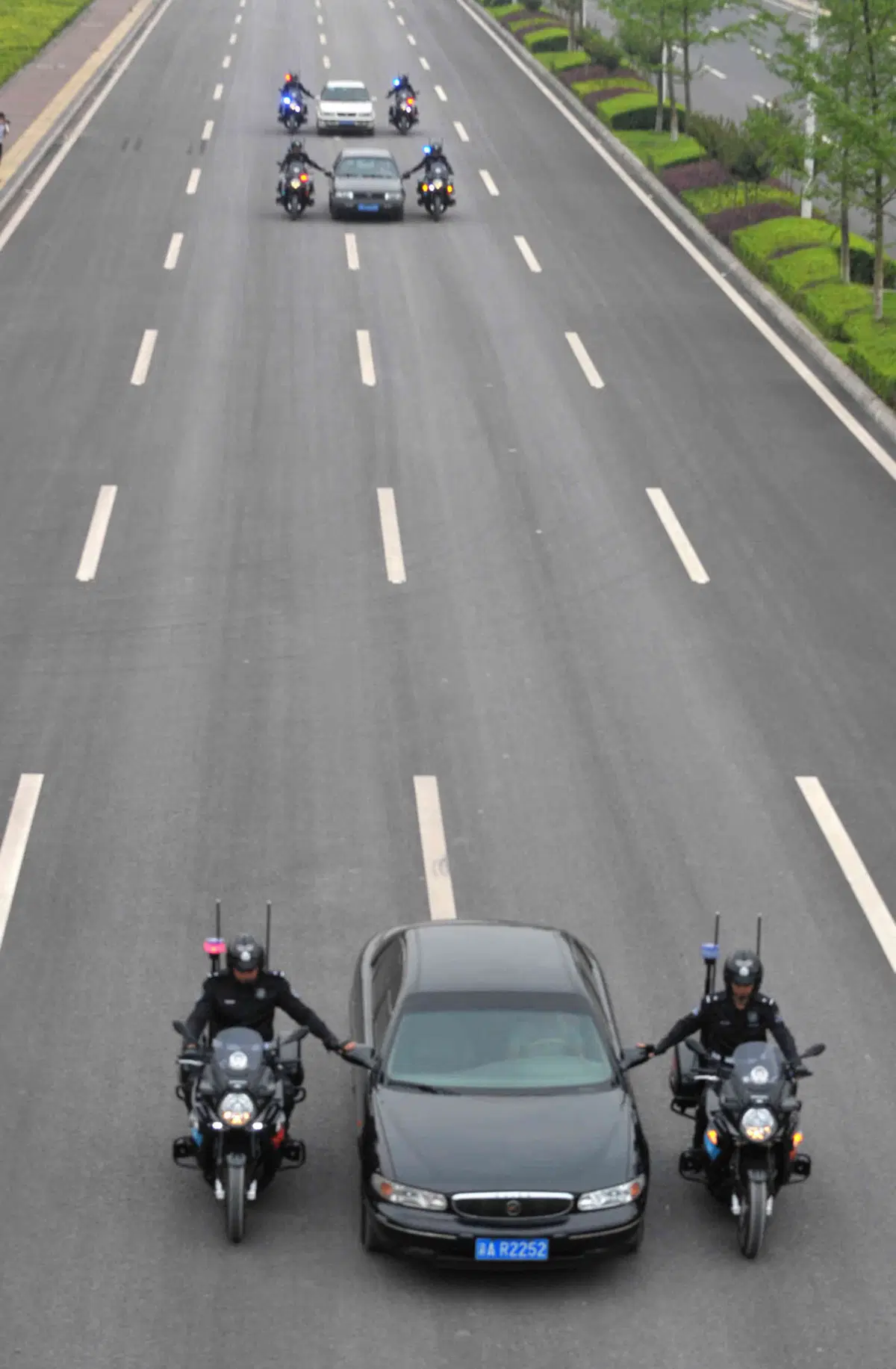 30 Aprilia Mana 850 alla Polizia di Chongqing, in Cina (3)