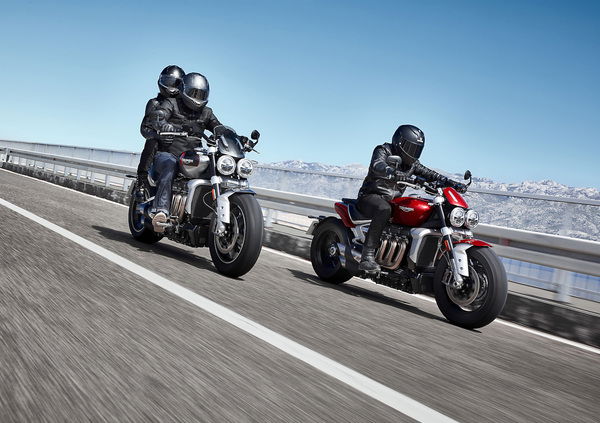 Triumph Rocket 3GT e Rocket 3R: 2.500 cc e due versioni