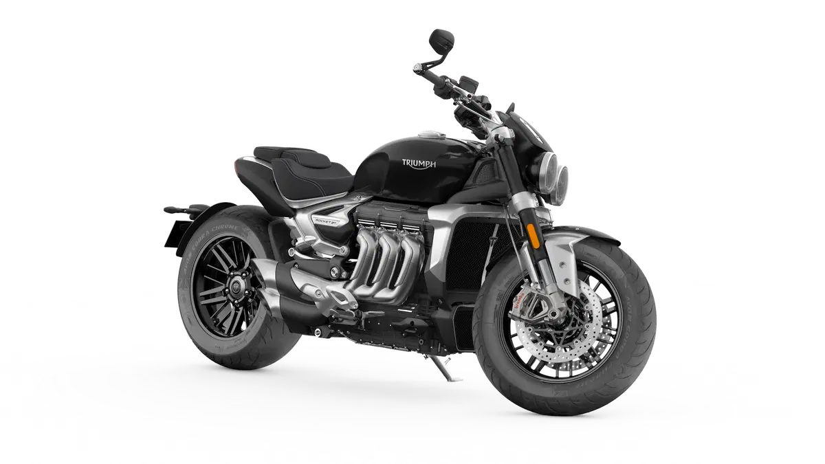 Triumph Rocket 3GT e Rocket 3R: 2500 cc e due versioni
