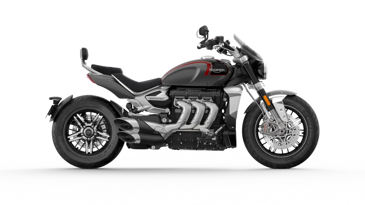 Triumph Rocket 3GT e Rocket 3R: 2500 cc e due versioni (2)