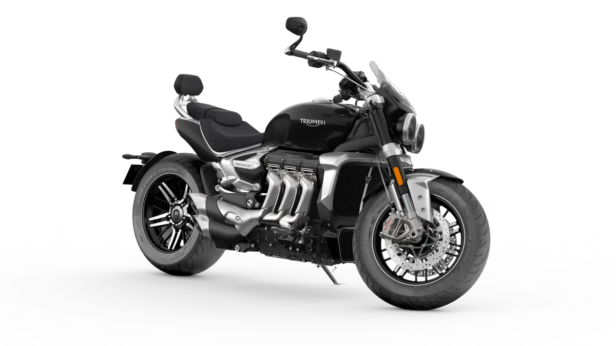 Triumph Rocket 3GT e Rocket 3R: 2500 cc e due versioni (6)