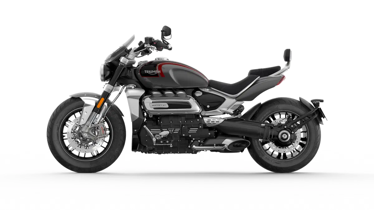 Triumph Rocket 3GT e Rocket 3R: 2500 cc e due versioni (7)