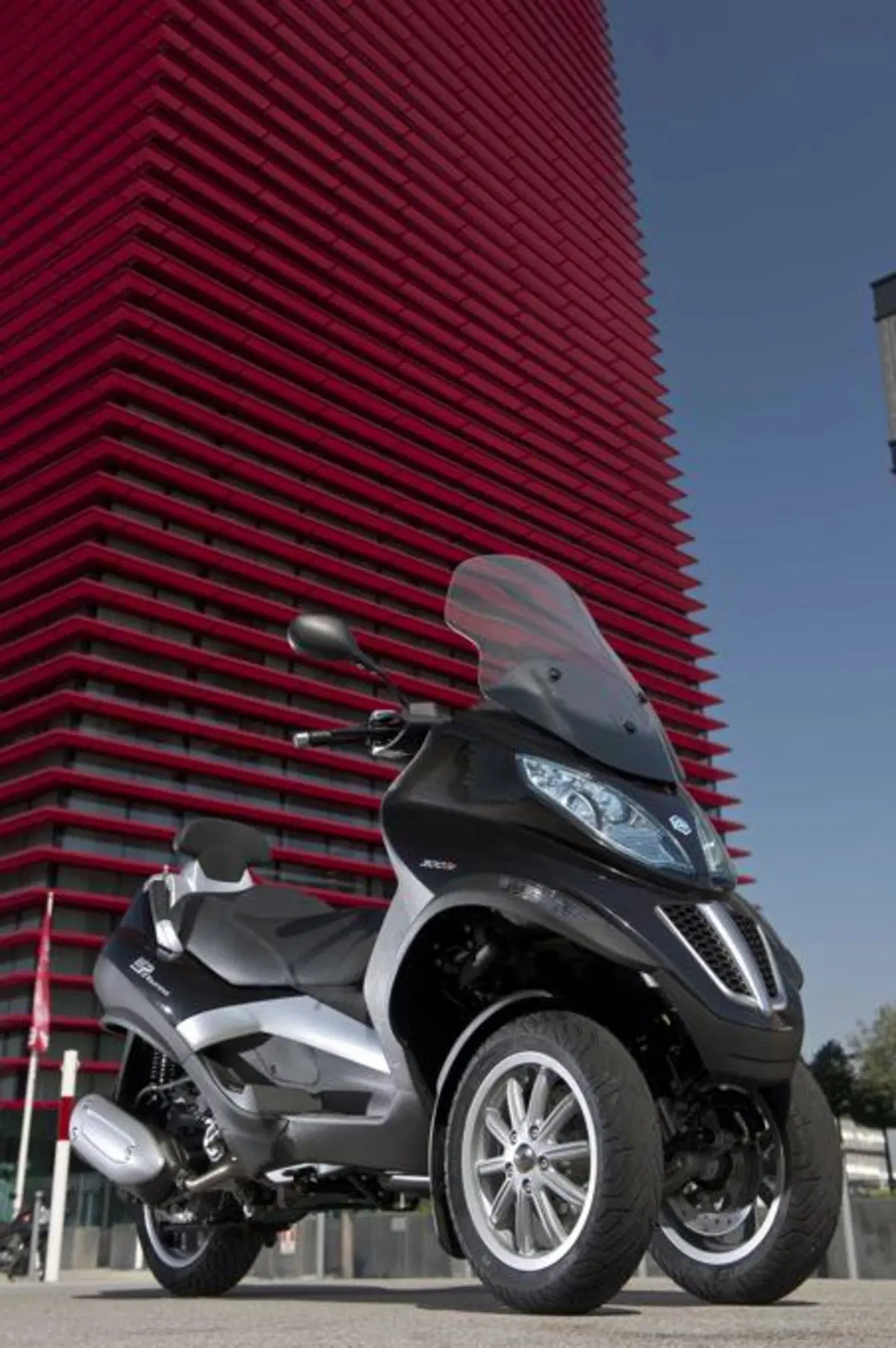 Nuovo Piaggio MP3 Touring (2)