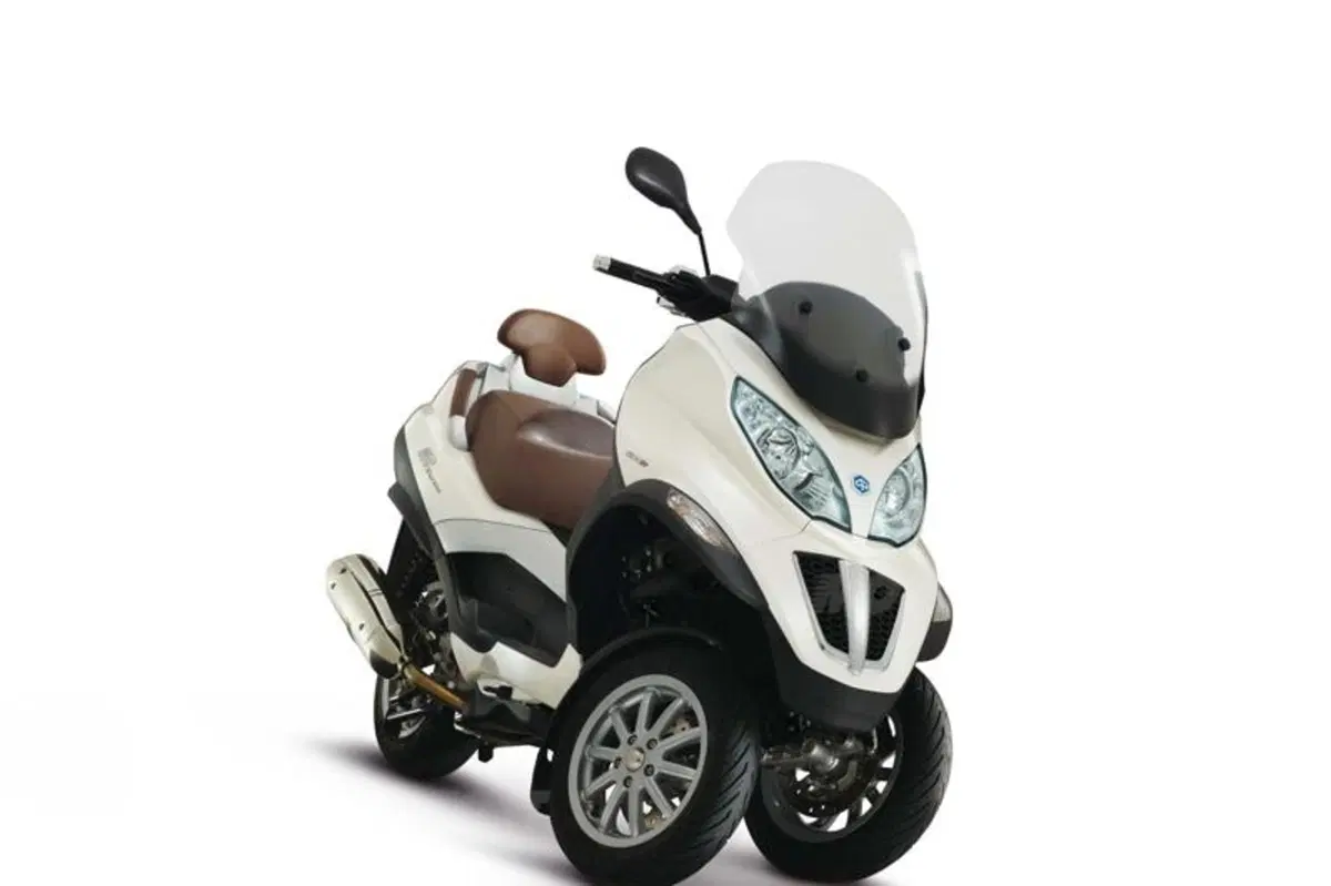 Nuovo Piaggio MP3 Touring (3)