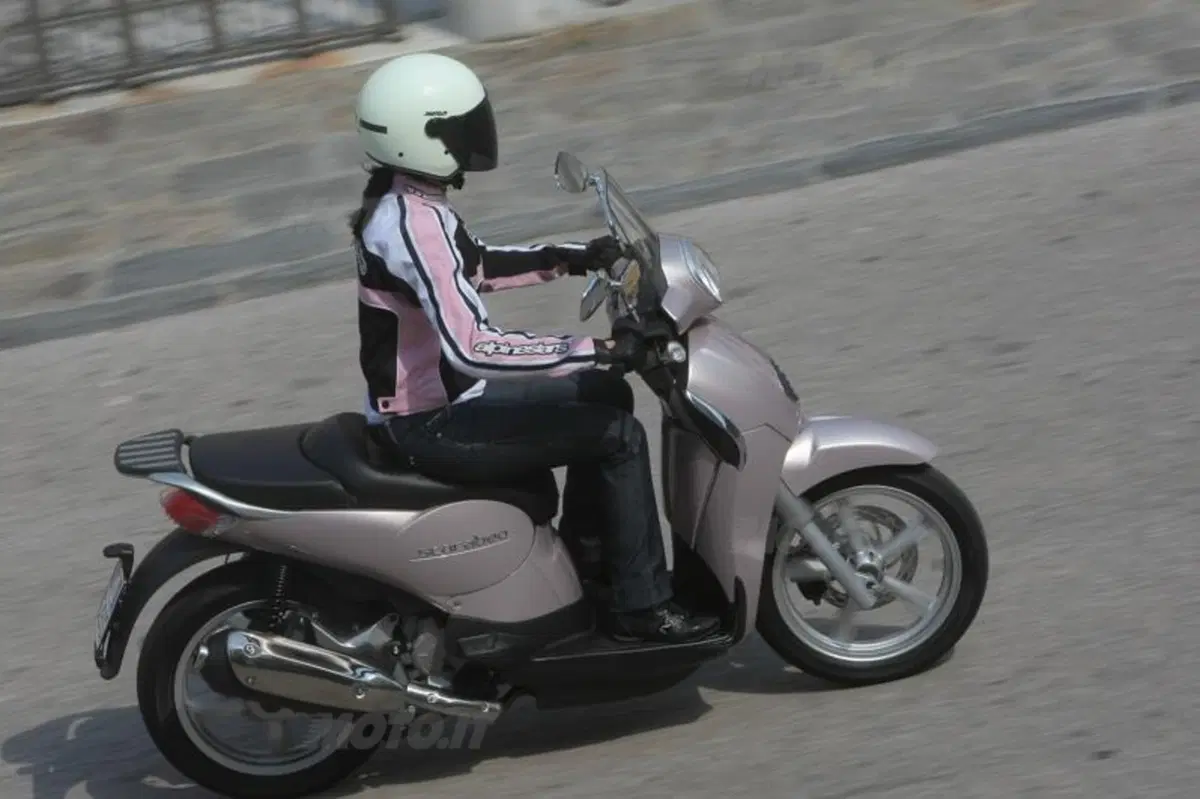 Scarabeo 200 i.e.  (8)