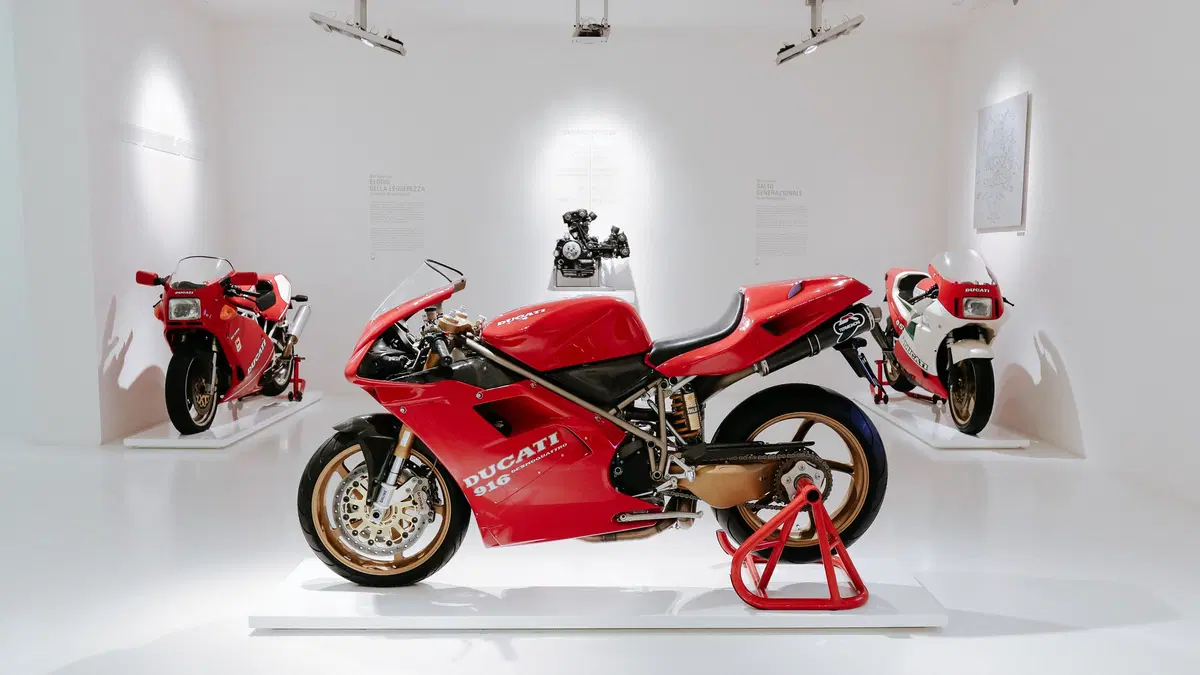 Ducati 916: quella personale di Massimo Tamburini è da ammirare a Bologna (8)