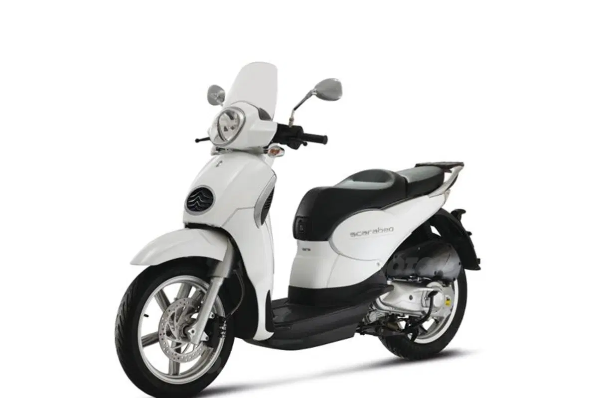 Scarabeo 200 i.e.  (31)