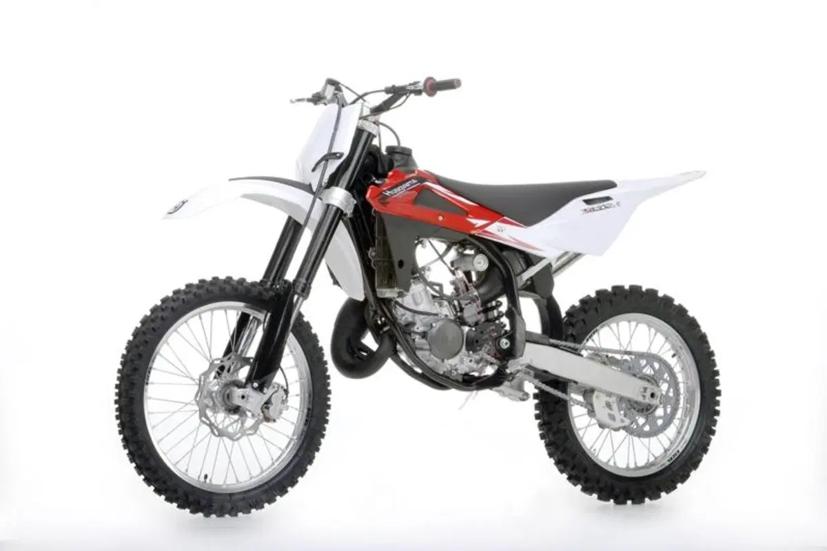 Husqvarna, svelate le moto da cross 2012 (4)