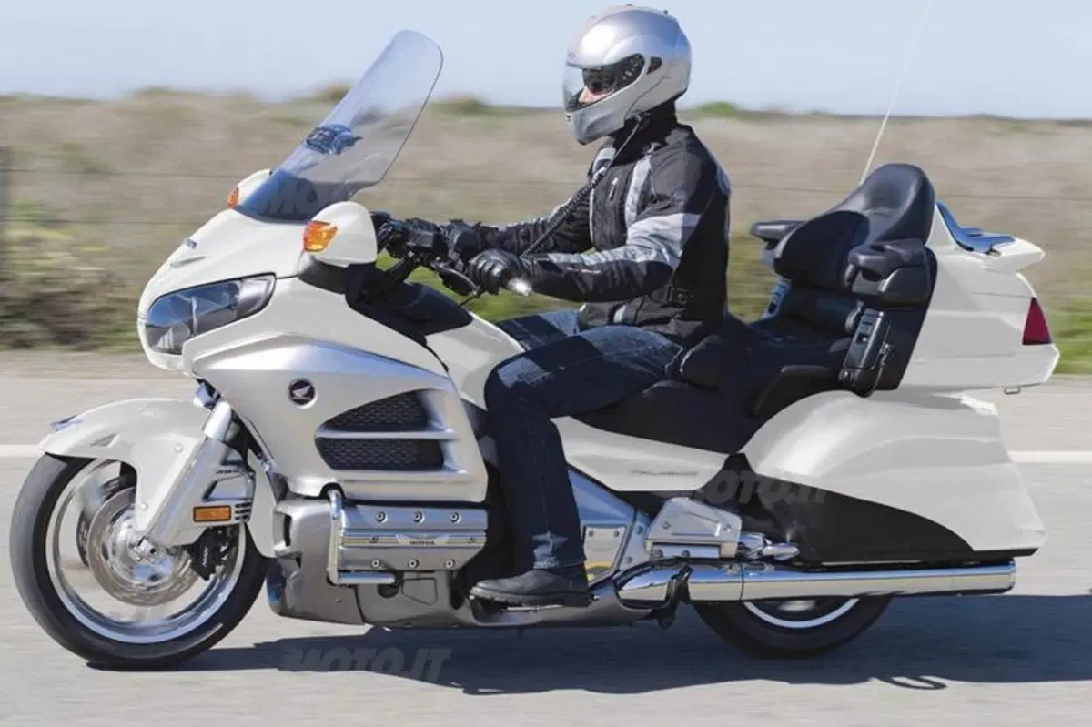 Honda GL1800 Gold Wing 2012 (3)