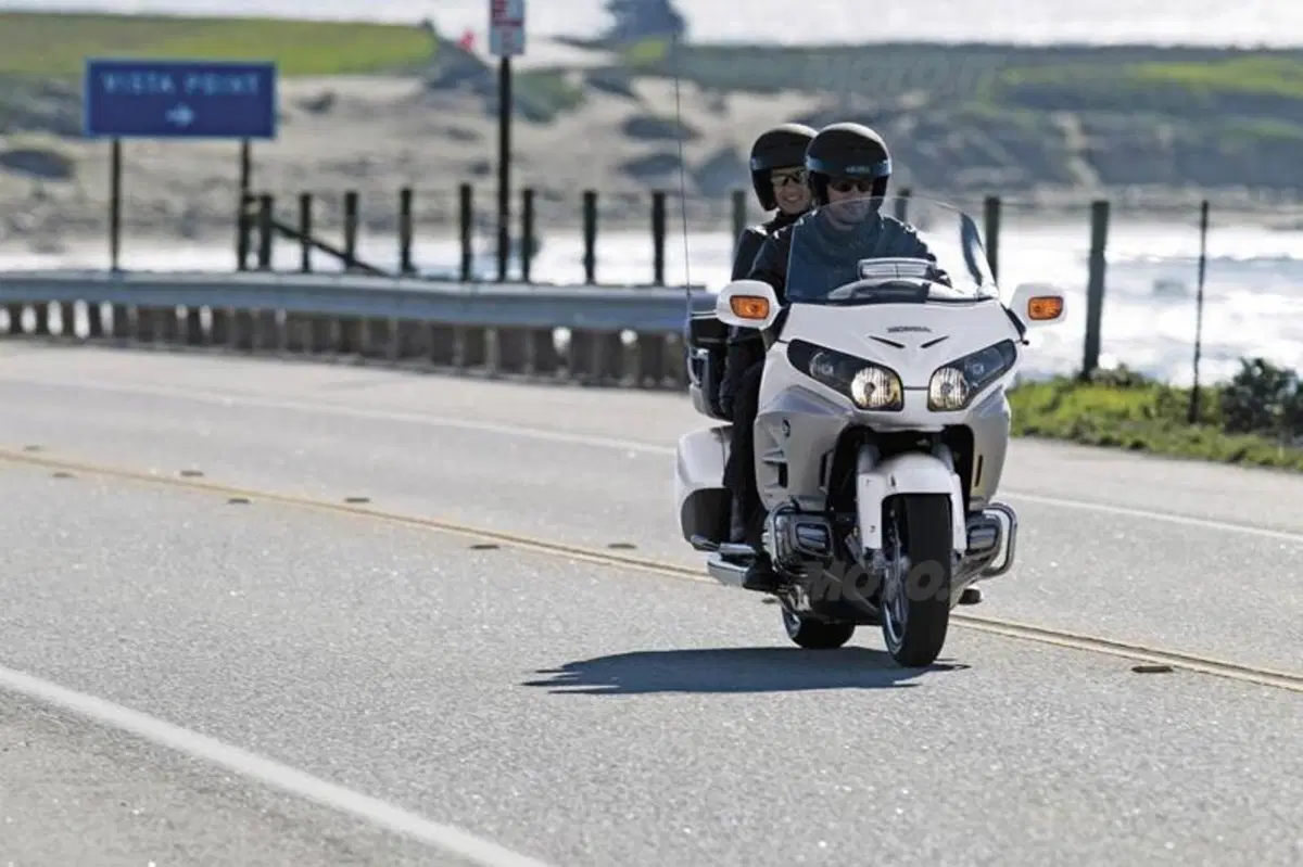 Honda GL1800 Gold Wing 2012 (5)