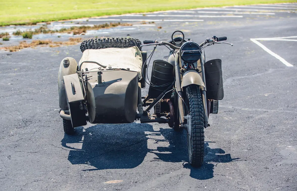 DNEPR KMZ MV-750: un pezzo di storia all'asta (6)