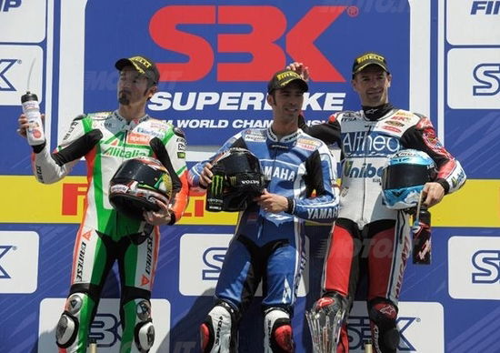 Melandri vince Gara 1 a Brno