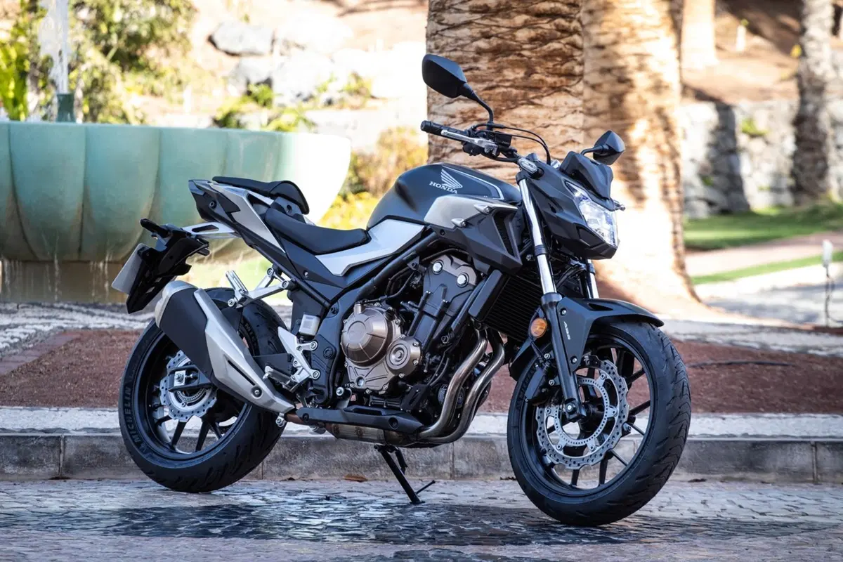 Honda CB500 F, in vacanza con… la patente A2