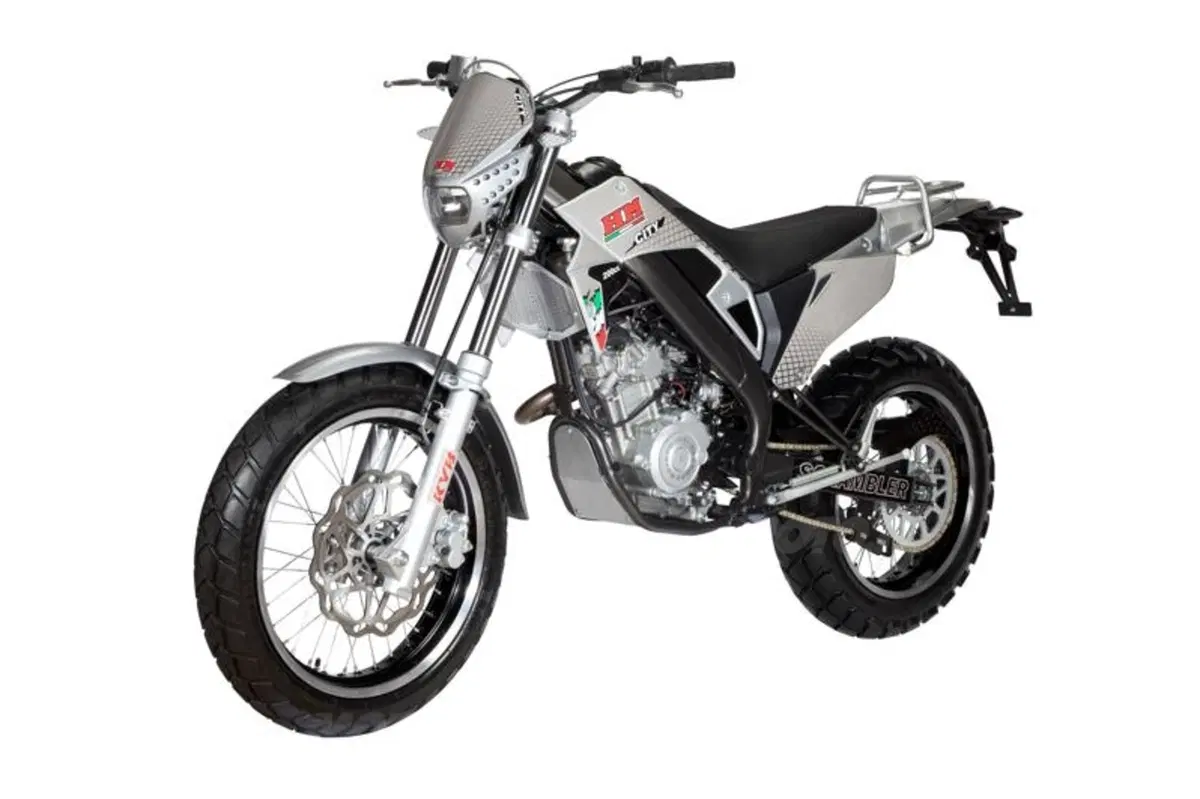 Scrambler e Trail secondo HM, debuttano City e Locusta 125 e 200 (10)