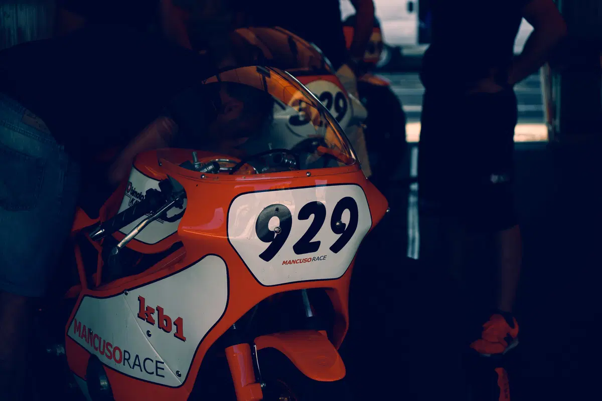Vintage da corsa a Pergusa, quattro moto d'epoca in pista! (3)
