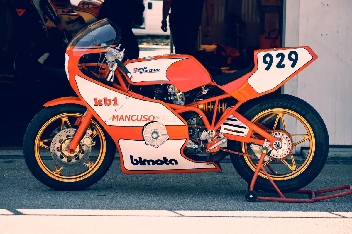 Vintage da corsa a Pergusa, quattro moto d'epoca in pista! (6)