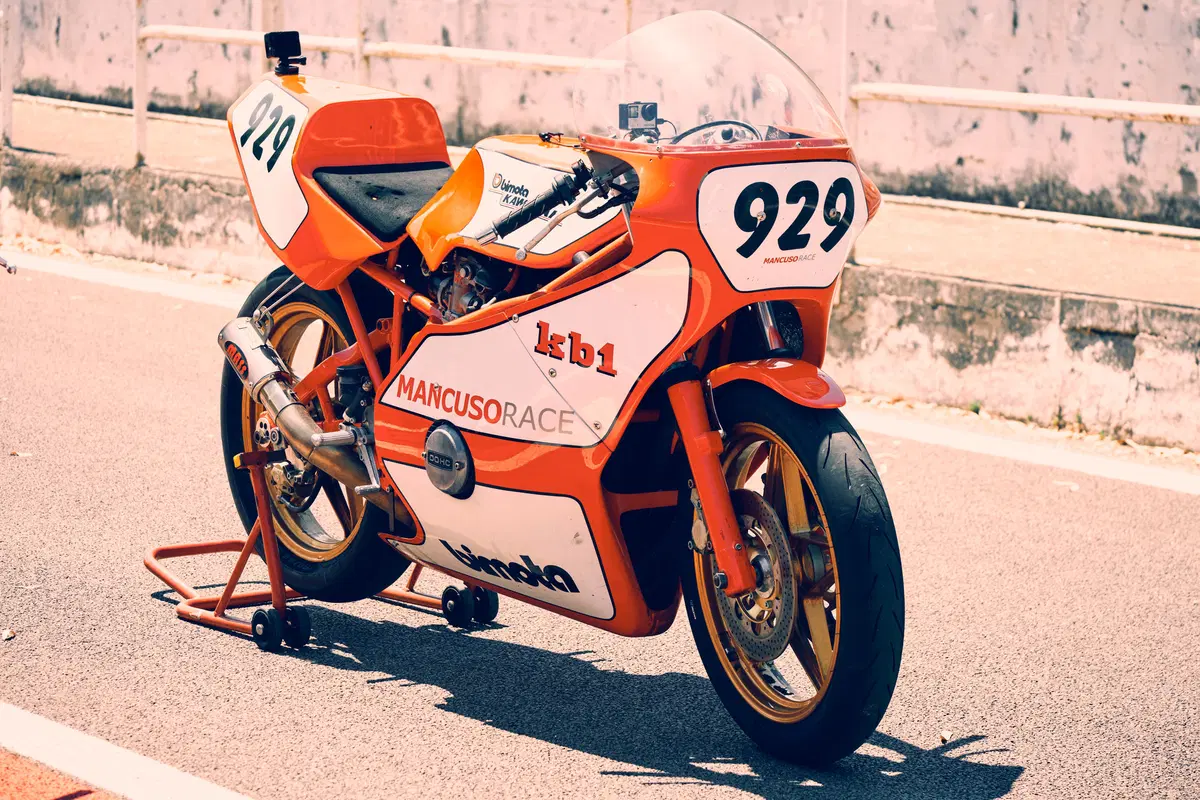 Vintage da corsa a Pergusa, quattro moto d'epoca in pista! (7)