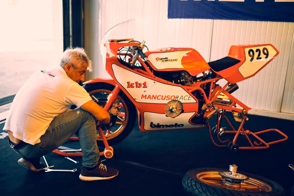 Vintage da corsa a Pergusa, quattro moto d'epoca in pista! (20)