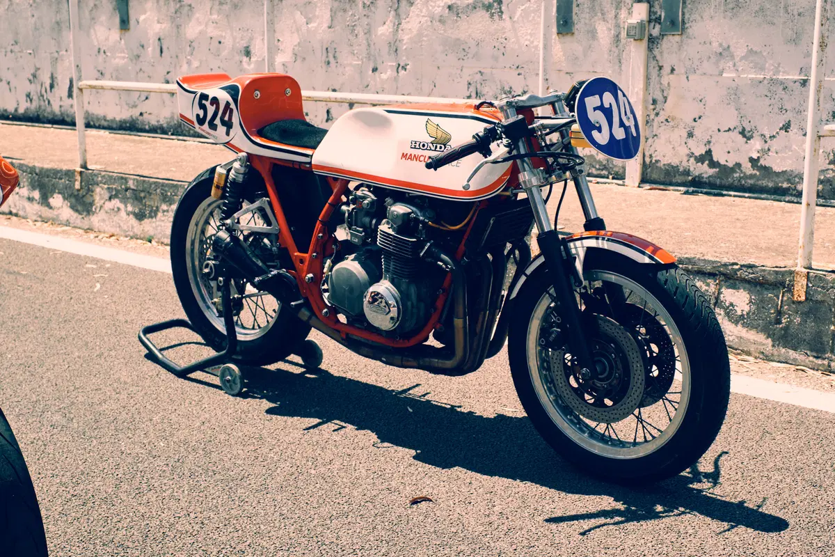 Vintage da corsa a Pergusa, quattro moto d'epoca in pista! (21)
