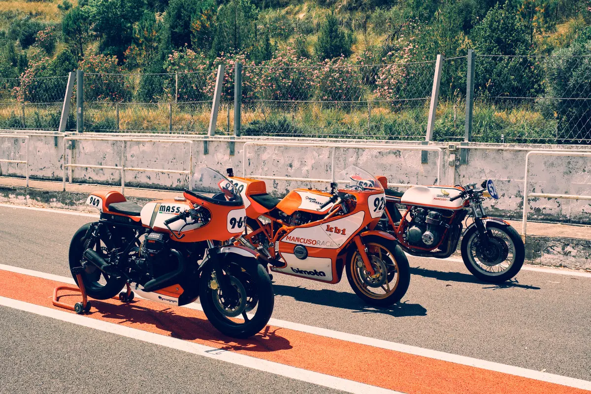 Vintage da corsa a Pergusa, quattro moto d'epoca in pista! (2)