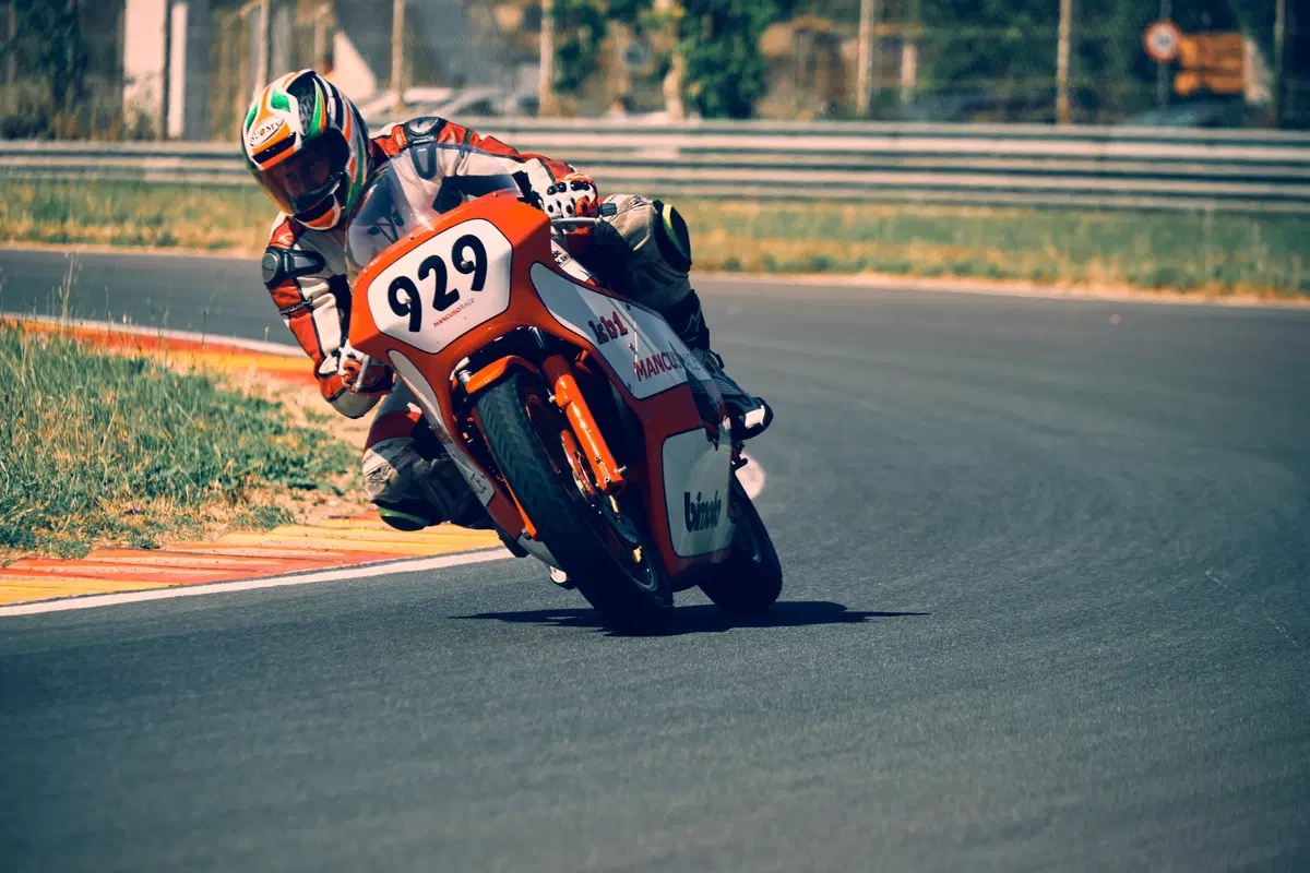 Vintage da corsa a Pergusa, quattro moto d'epoca in pista! (34)