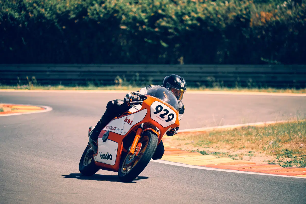 Vintage da corsa a Pergusa, quattro moto d'epoca in pista! (43)