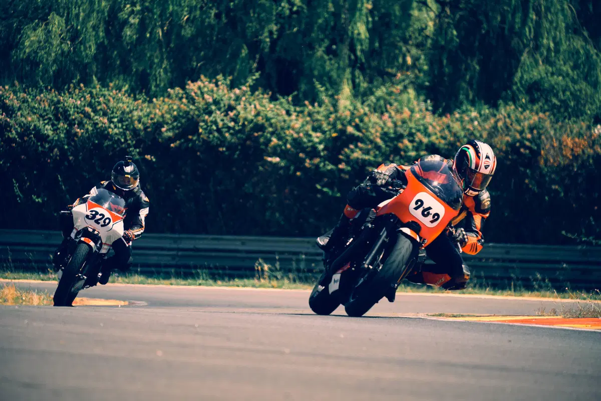 Vintage da corsa a Pergusa, quattro moto d'epoca in pista! (46)
