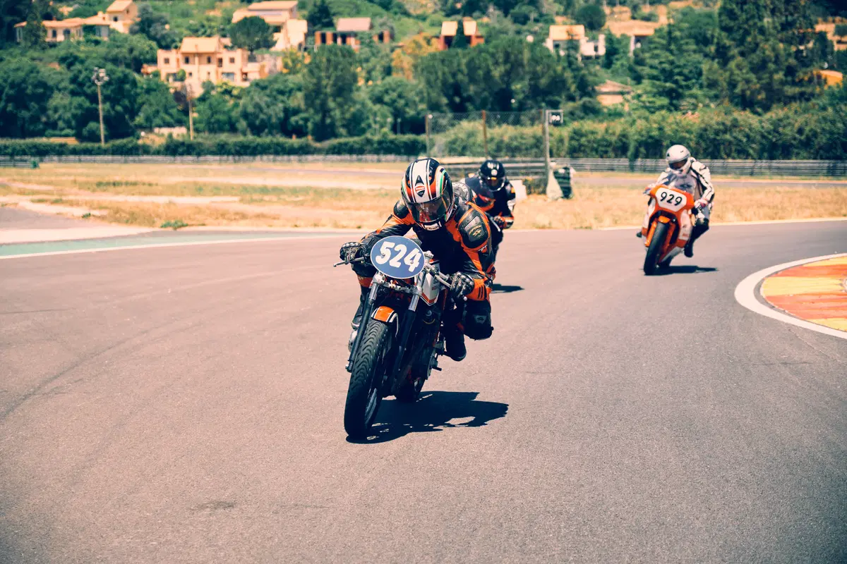 Vintage da corsa a Pergusa, quattro moto d'epoca in pista! (51)