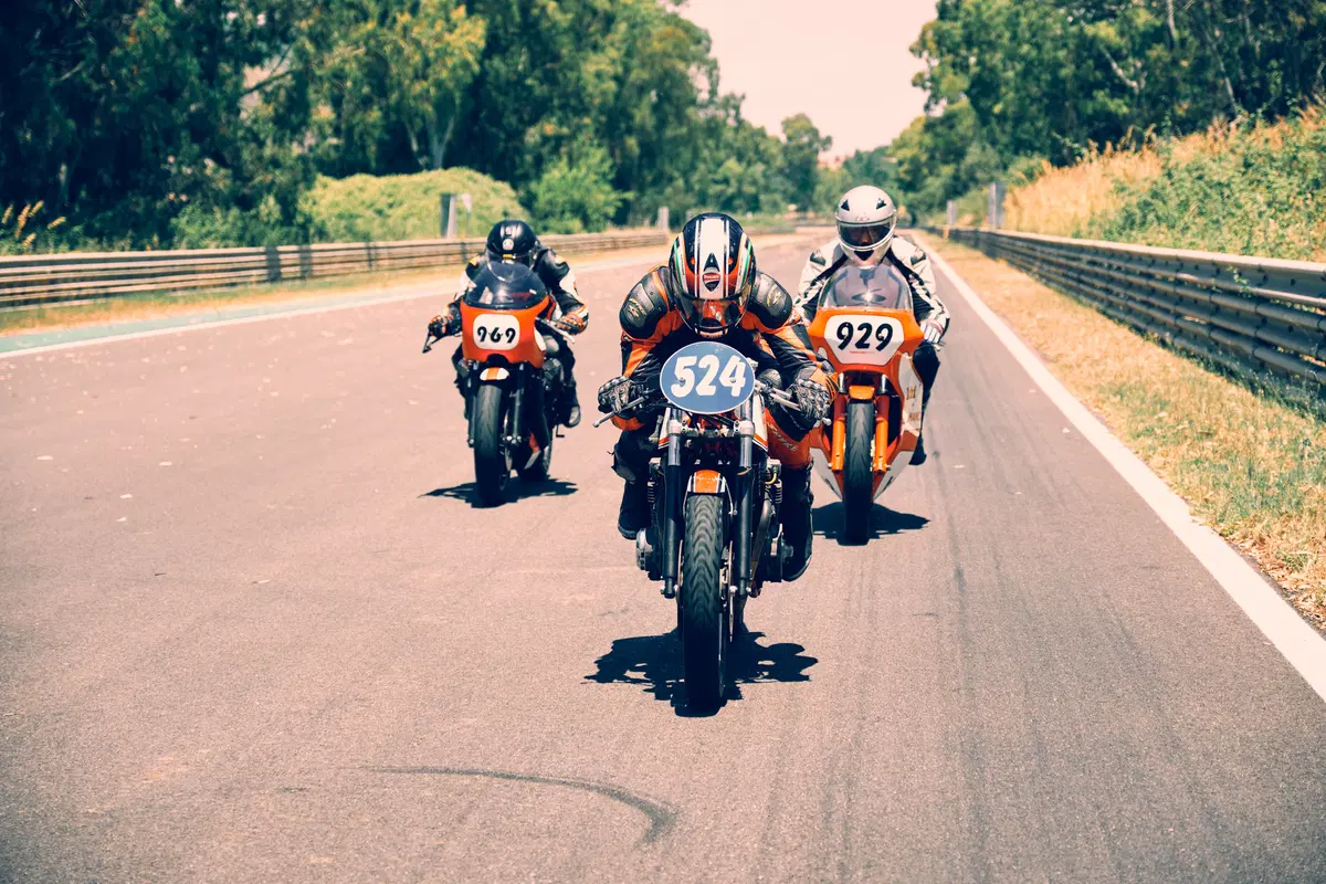 Vintage da corsa a Pergusa, quattro moto d'epoca in pista! (54)