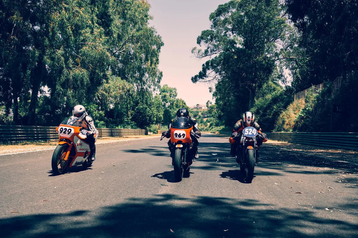 Vintage da corsa a Pergusa, quattro moto d'epoca in pista! (57)