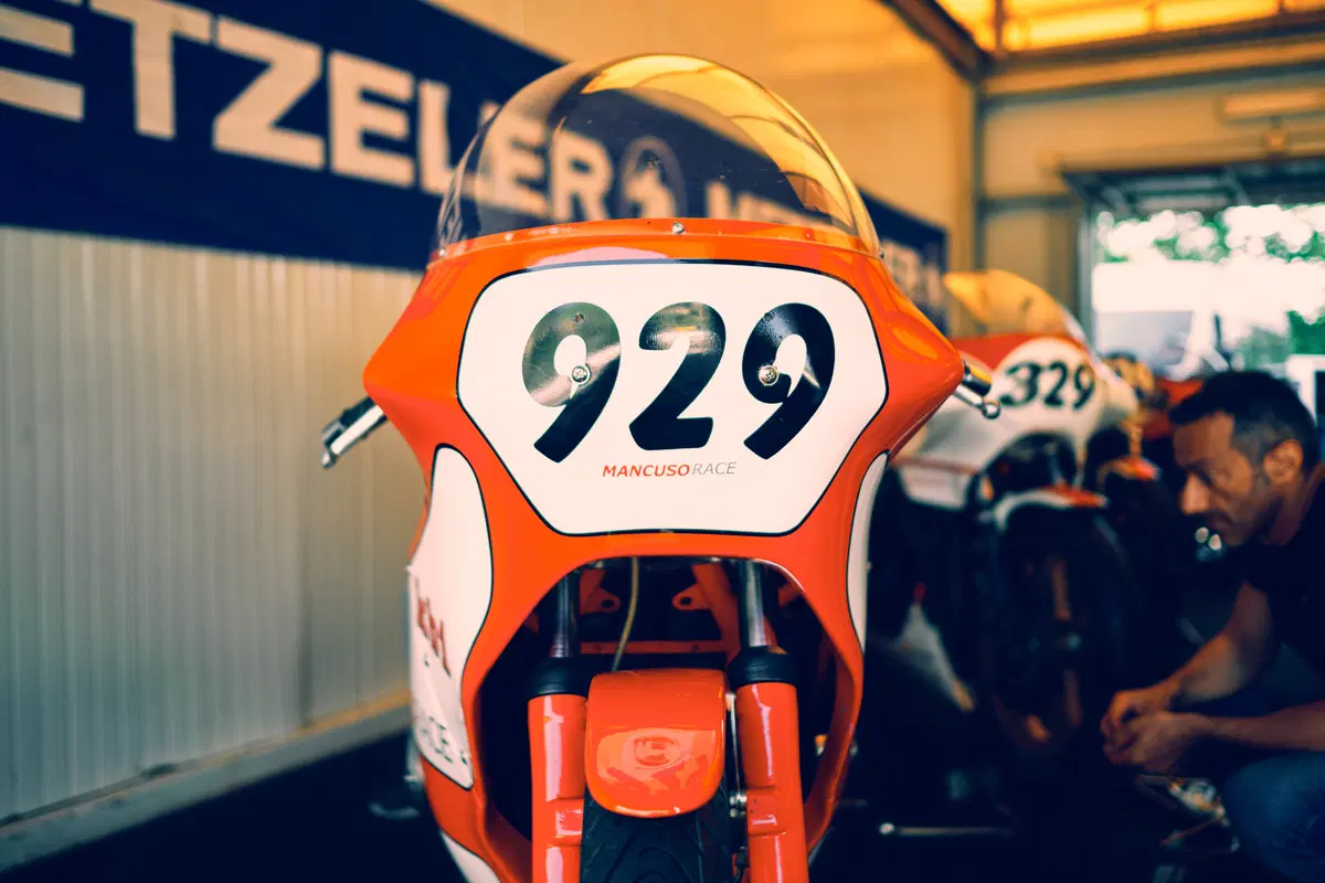 Vintage da corsa a Pergusa, quattro moto d'epoca in pista! (62)