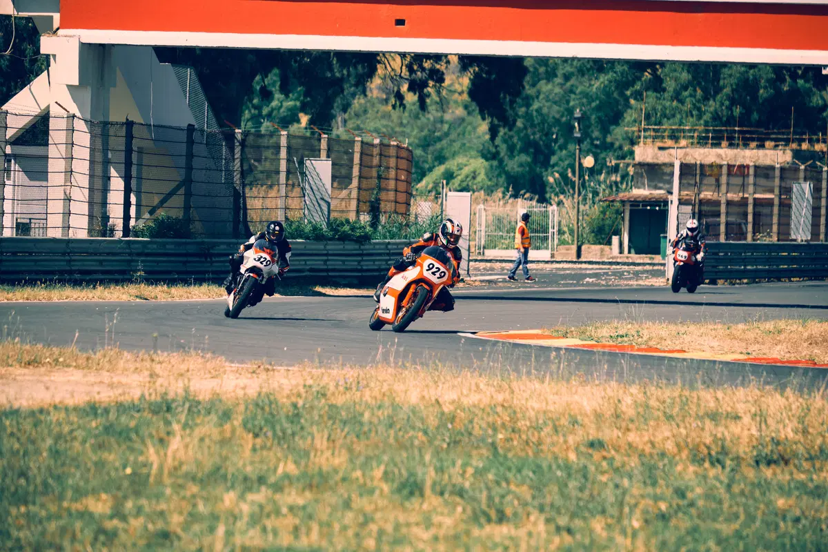 Vintage da corsa a Pergusa, quattro moto d'epoca in pista! (65)