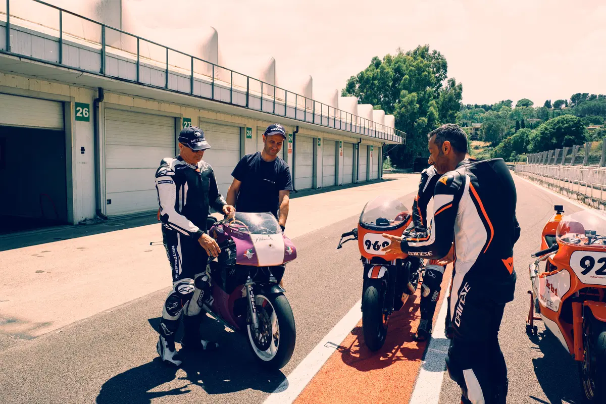 Vintage da corsa a Pergusa, quattro moto d'epoca in pista! (68)