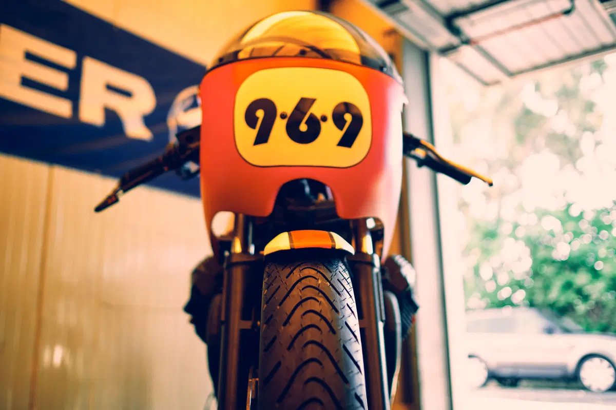 Vintage da corsa a Pergusa, quattro moto d'epoca in pista!