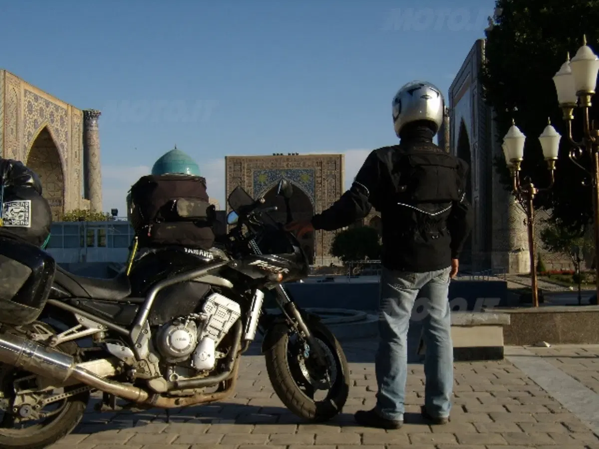 Faccio un giro in moto a Samarcanda...e torno! (8)