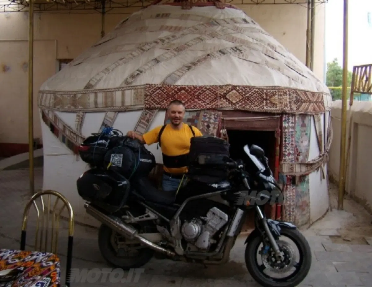Faccio un giro in moto a Samarcanda...e torno! (10)